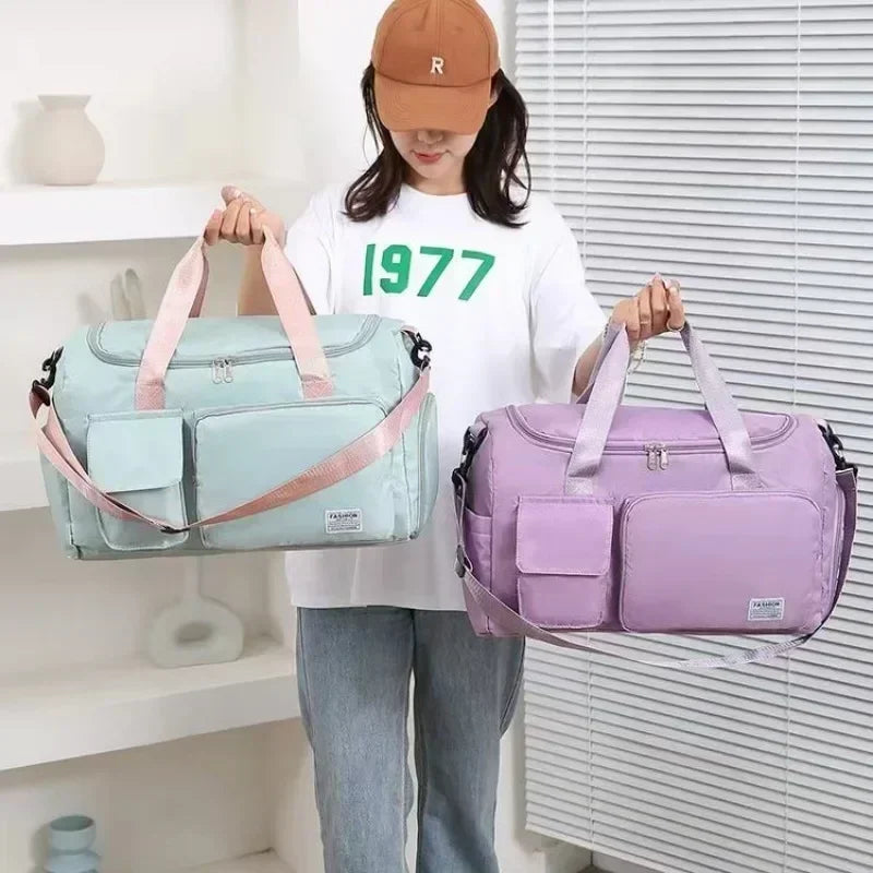 Bolsa de Viagem Hello Kitty – Grande Capacidade com Compartimento para Sapatos