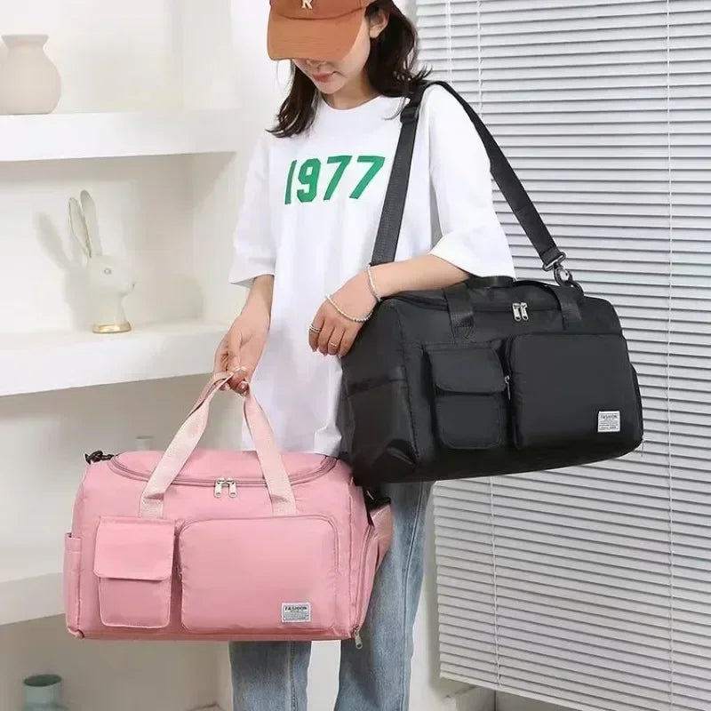 Bolsa de Viagem Hello Kitty – Grande Capacidade com Compartimento para Sapatos