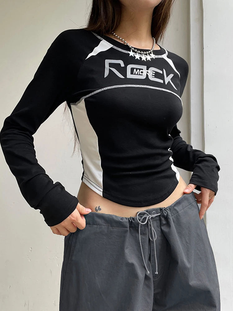 Cropped Letter Print - Estilo Y2K