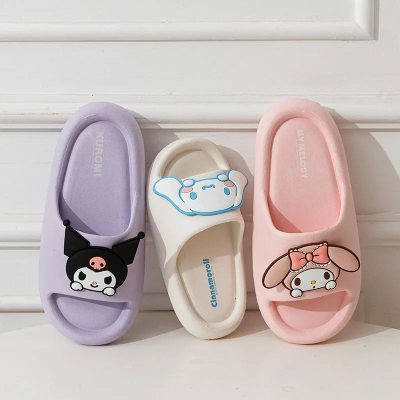 Slippers – Kuromi, My Melody e Pochacco