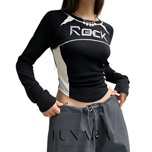 Cropped Letter Print - Estilo Y2K