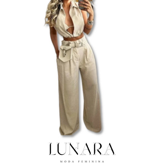 Conjunto Feminino Monocromático de Calça Curta e Blusa Sem Mangas