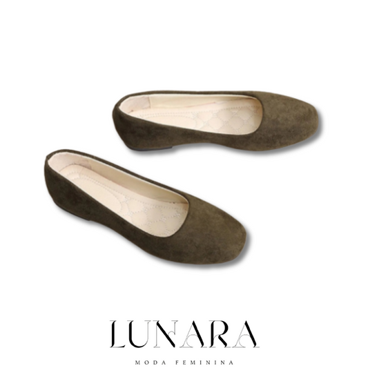 Sapato Feminino Suede Square – Elegância e Conforto
