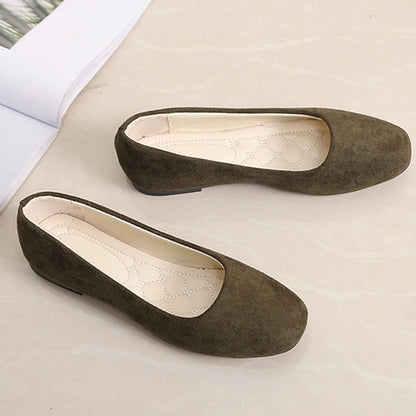 Sapato Feminino Suede Square – Elegância e Conforto