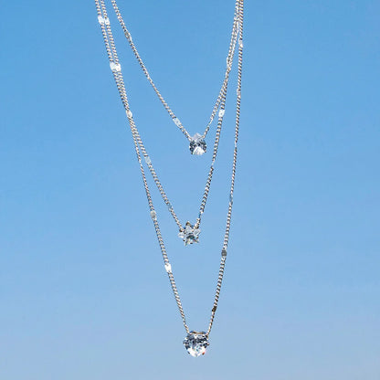 Colar Feminino de Zircônia – Multicamadas e Choker com Pingente Brilhante