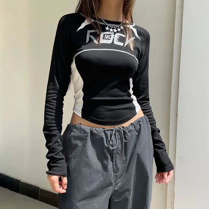Cropped Letter Print - Estilo Y2K
