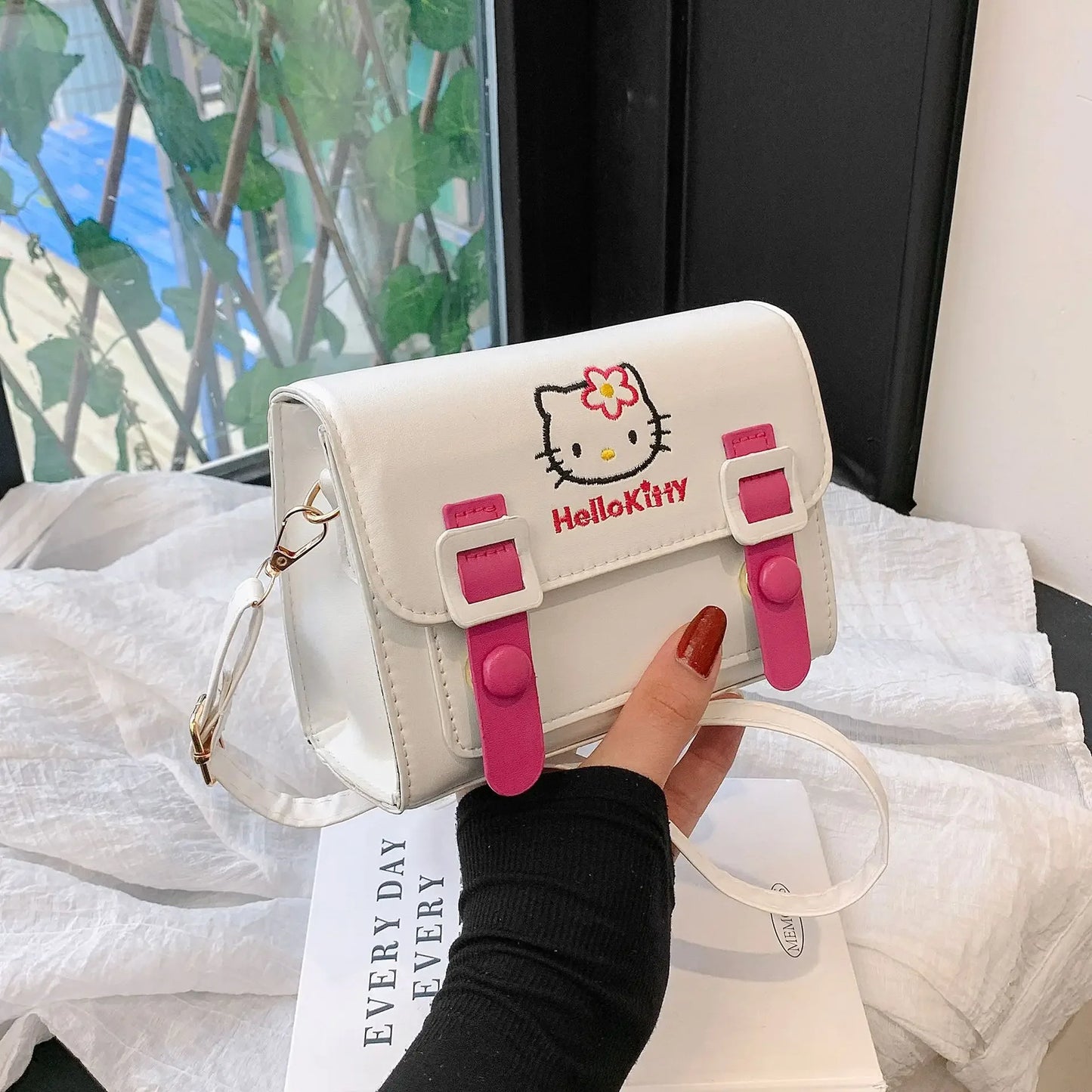 Bolsa Crossbody Kuromi – Pequena e Estilosa