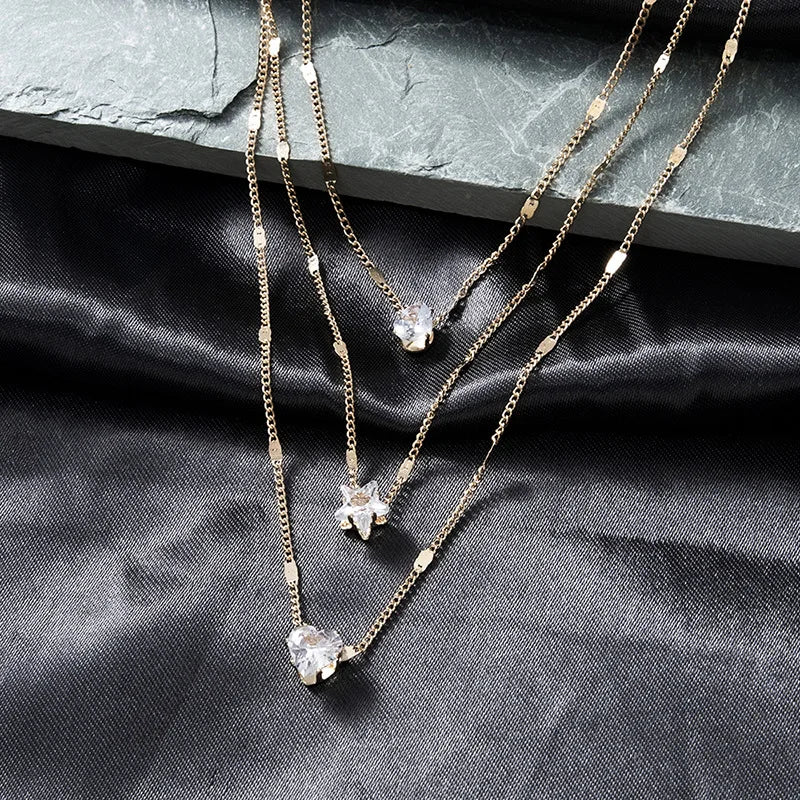 Colar Feminino de Zircônia – Multicamadas e Choker com Pingente Brilhante