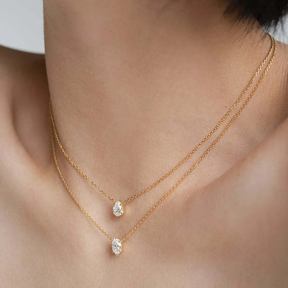Colar Feminino de Zircônia – Multicamadas e Choker com Pingente Brilhante