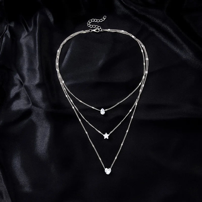 Colar Feminino de Zircônia – Multicamadas e Choker com Pingente Brilhante