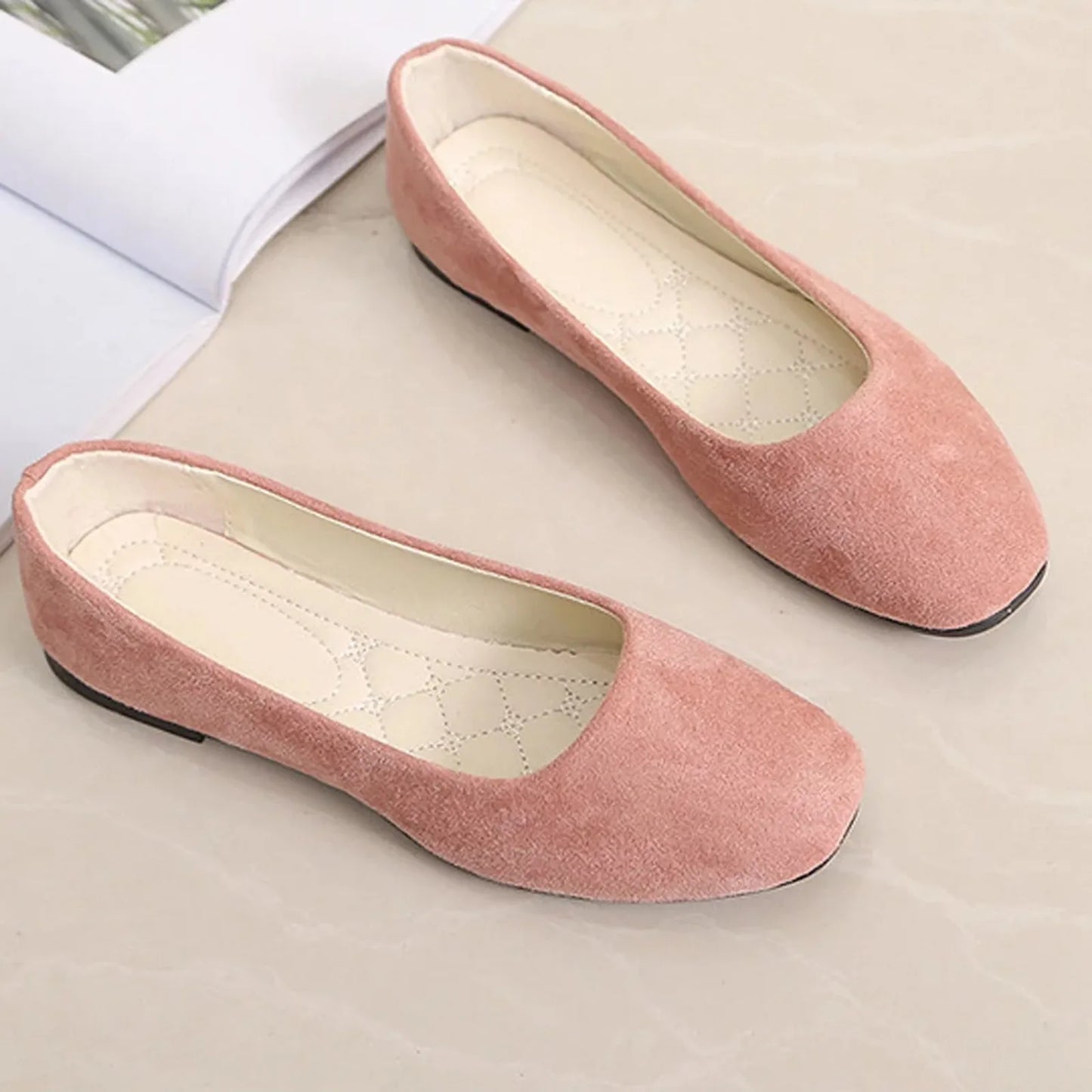 Sapato Feminino Suede Square – Elegância e Conforto