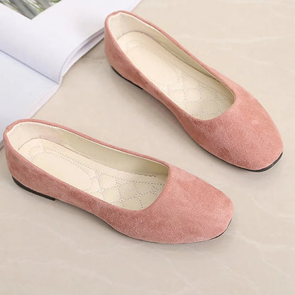 Sapato Feminino Suede Square – Elegância e Conforto