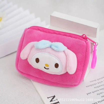 Bolsa de Moedas Hello Kitty – Pelúcia Rosa com Chaveiro